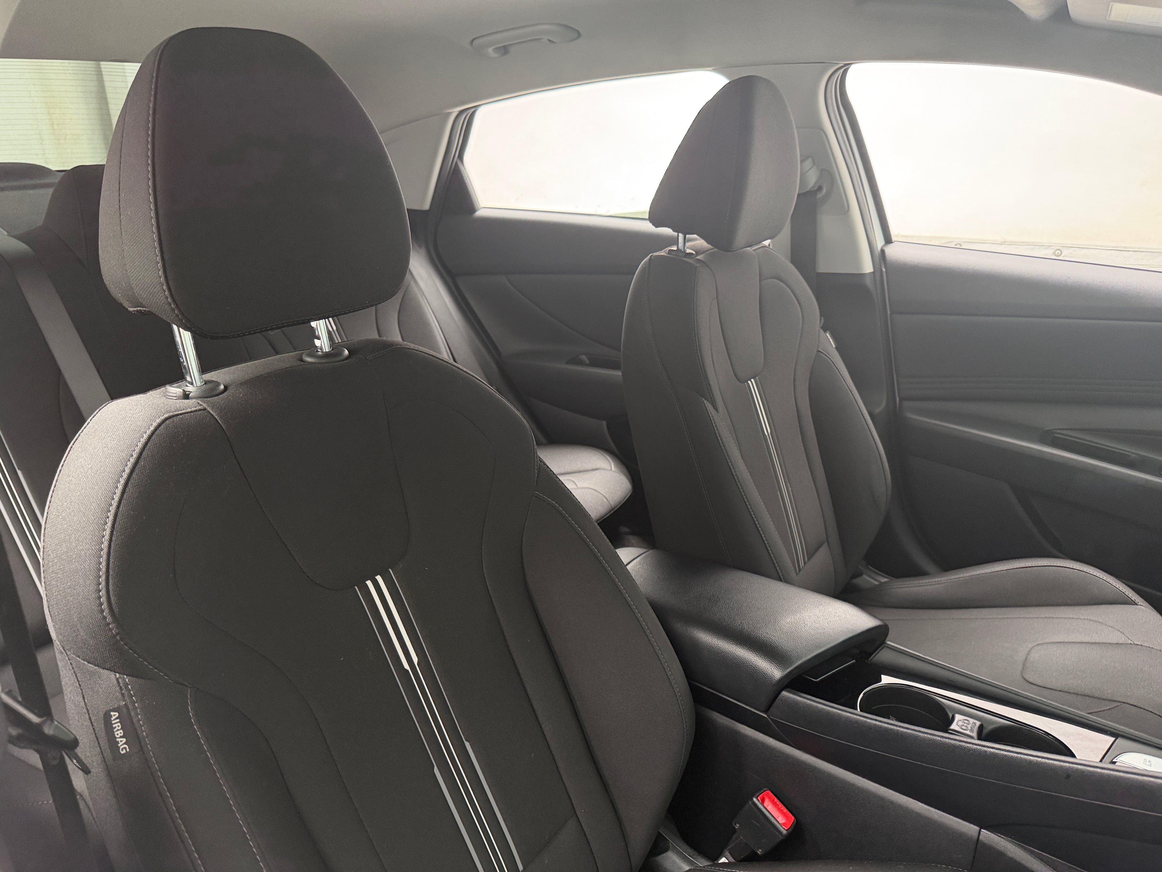 2021 Hyundai Elantra SEL - Photo 9