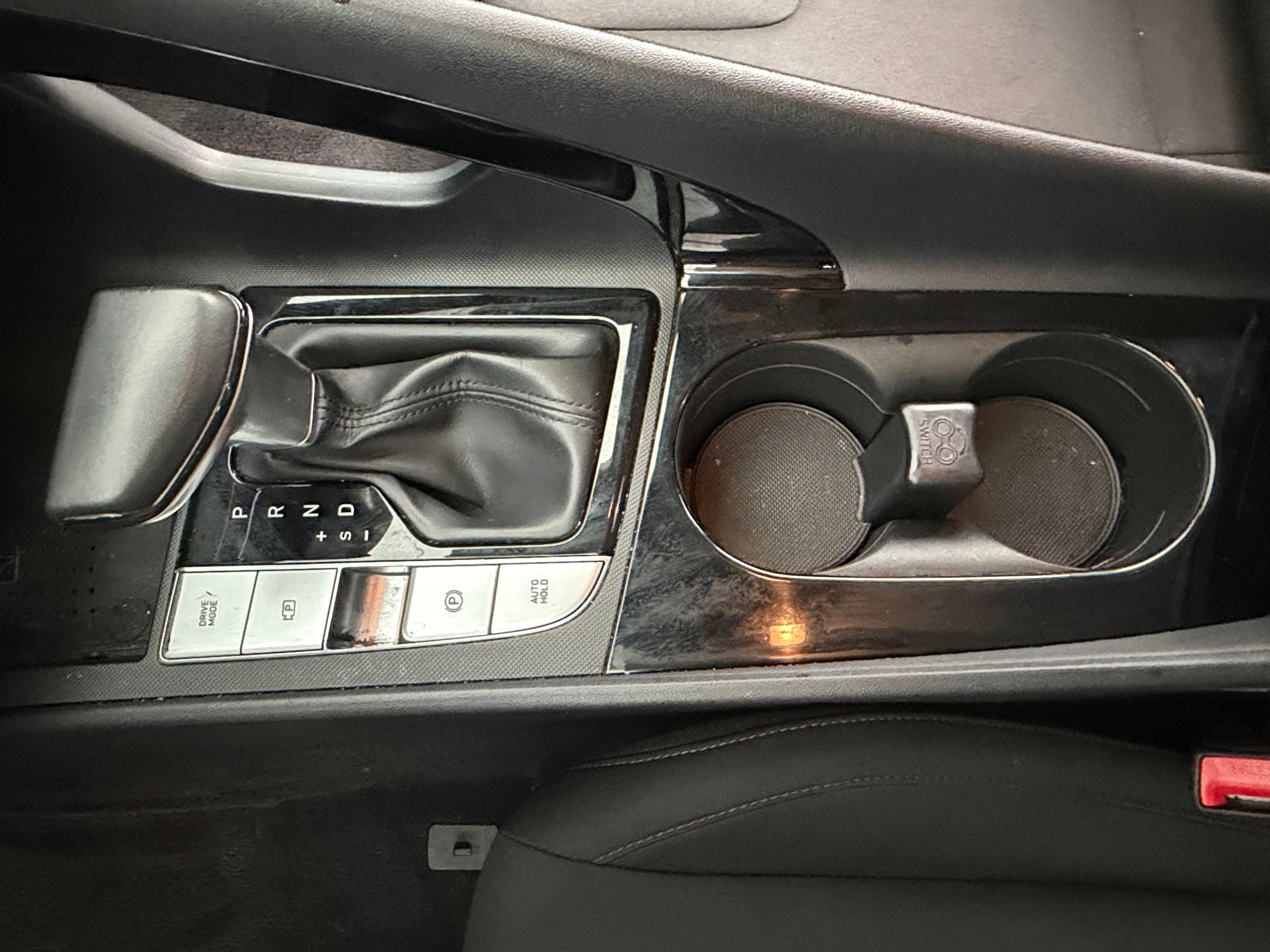 2021 Hyundai Elantra SEL - Photo 3