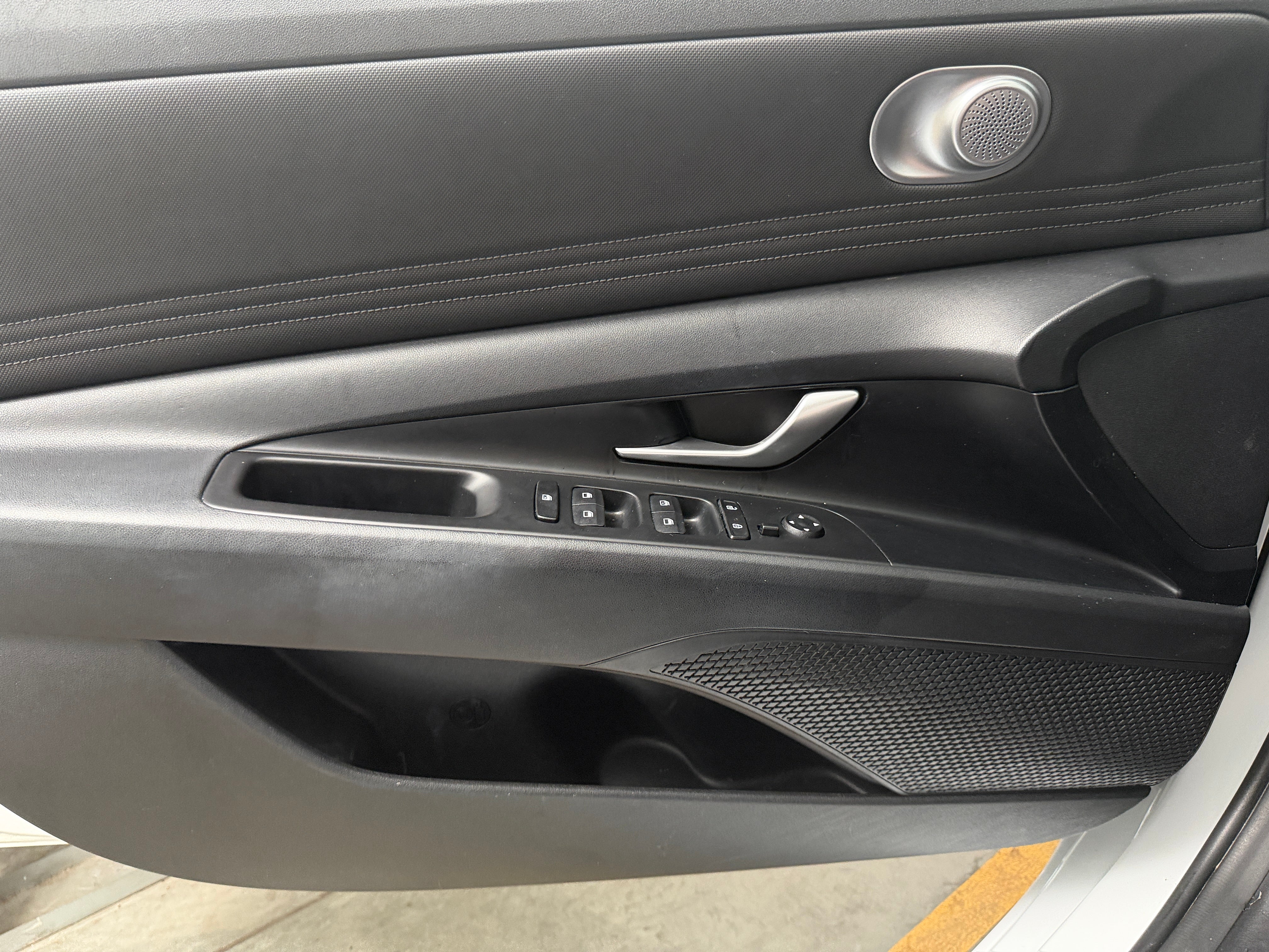 2021 Hyundai Elantra SEL - Photo 7