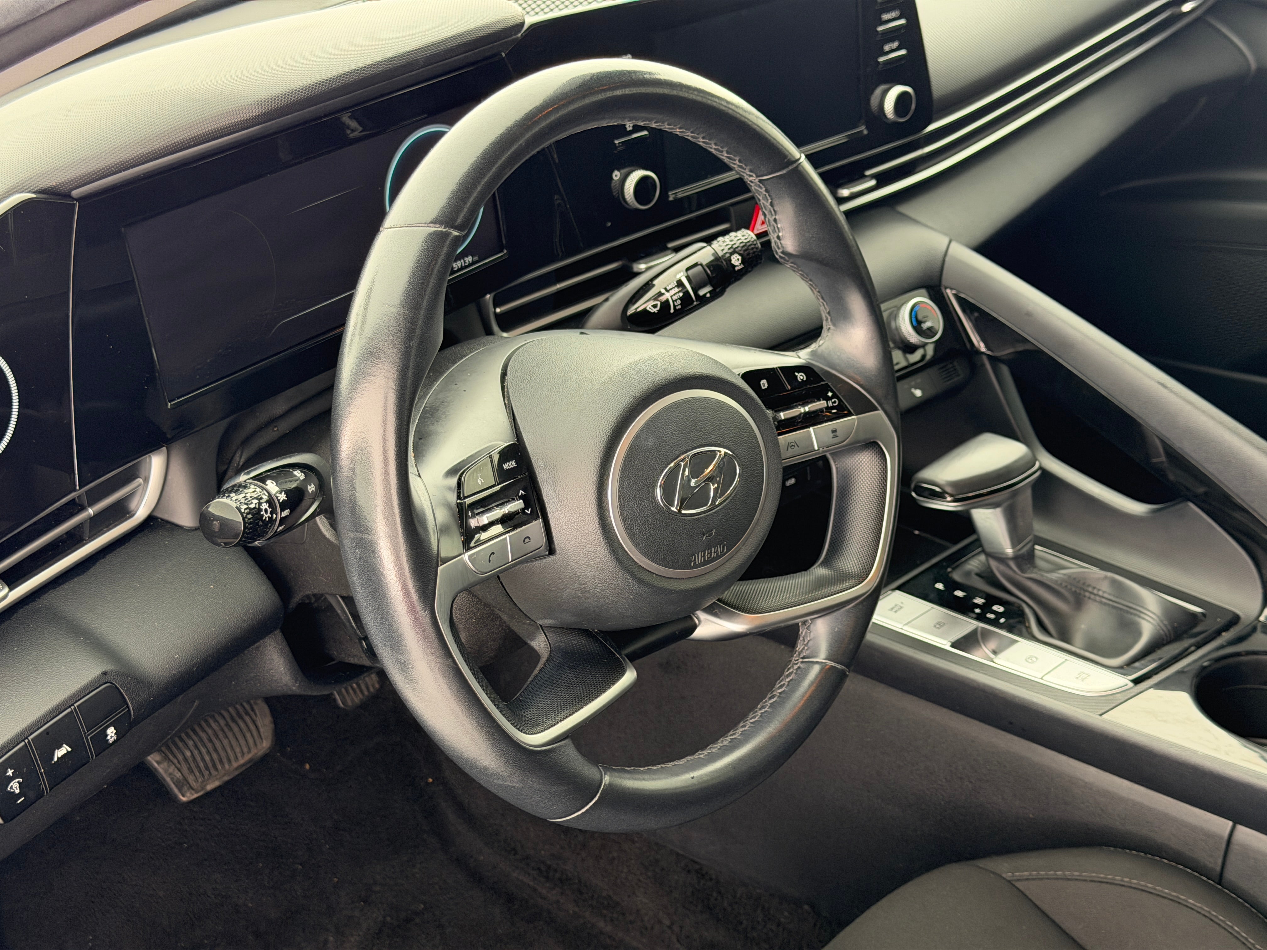 2021 Hyundai Elantra SEL - Photo 19