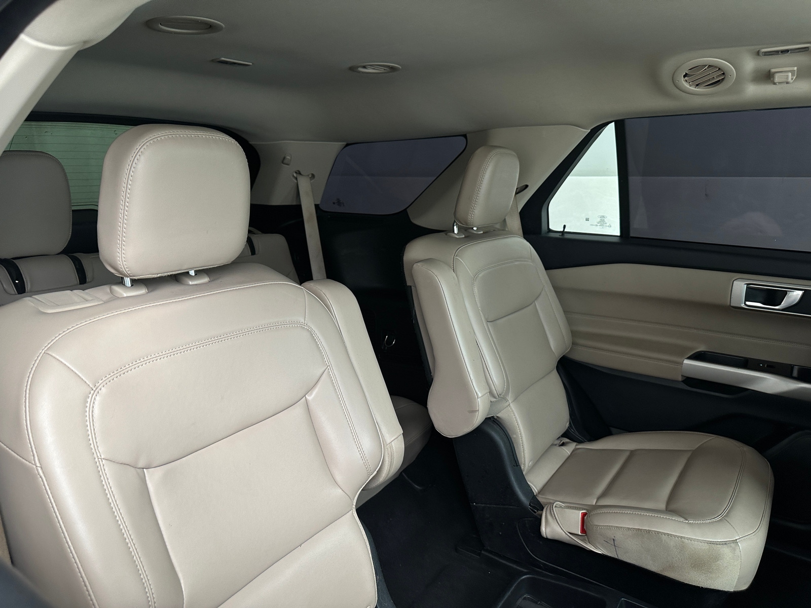 Thumbnail: 2021 Ford Explorer - 5