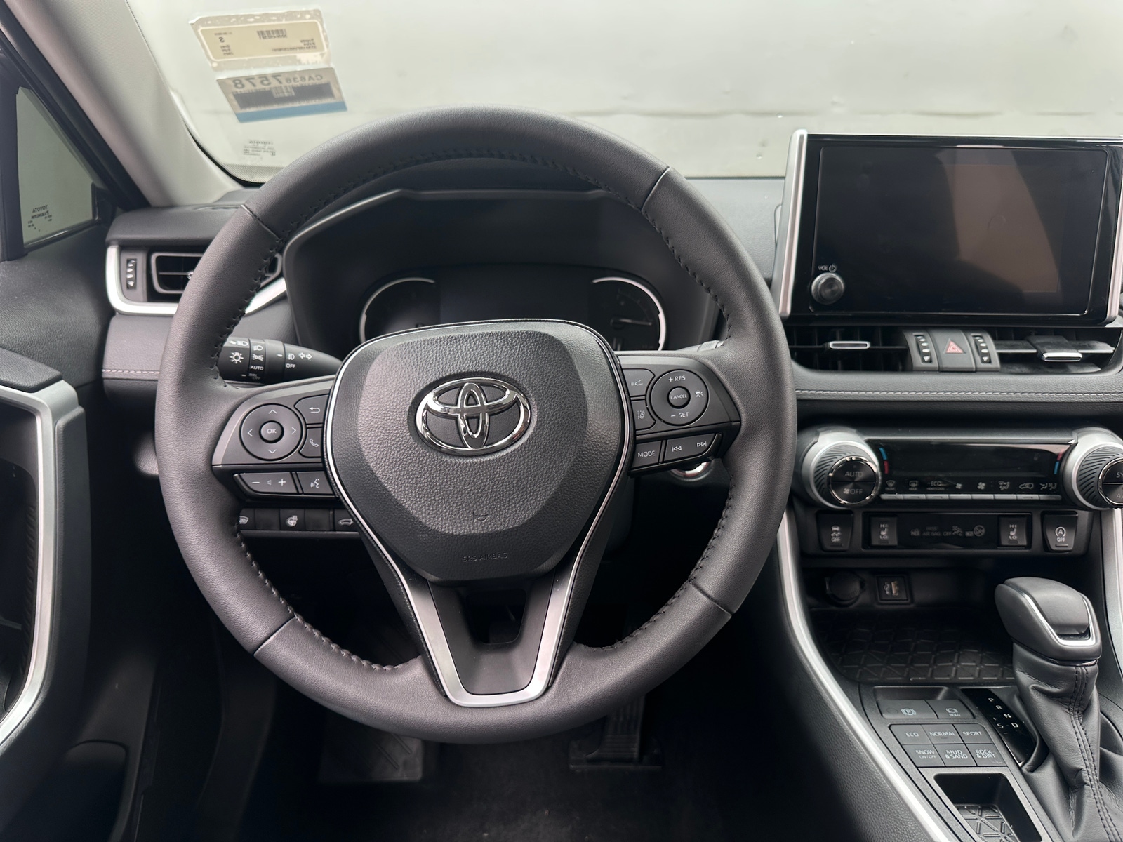 Thumbnail: 2025 Toyota RAV4 - 4
