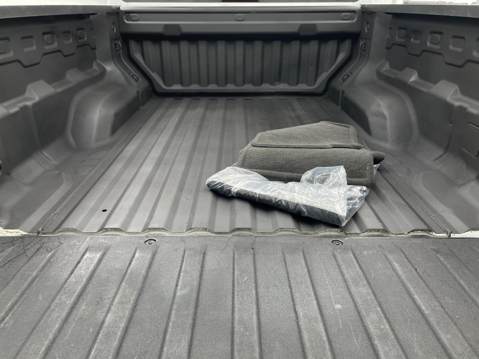 Thumbnail: 2024 Chevrolet Colorado - 7