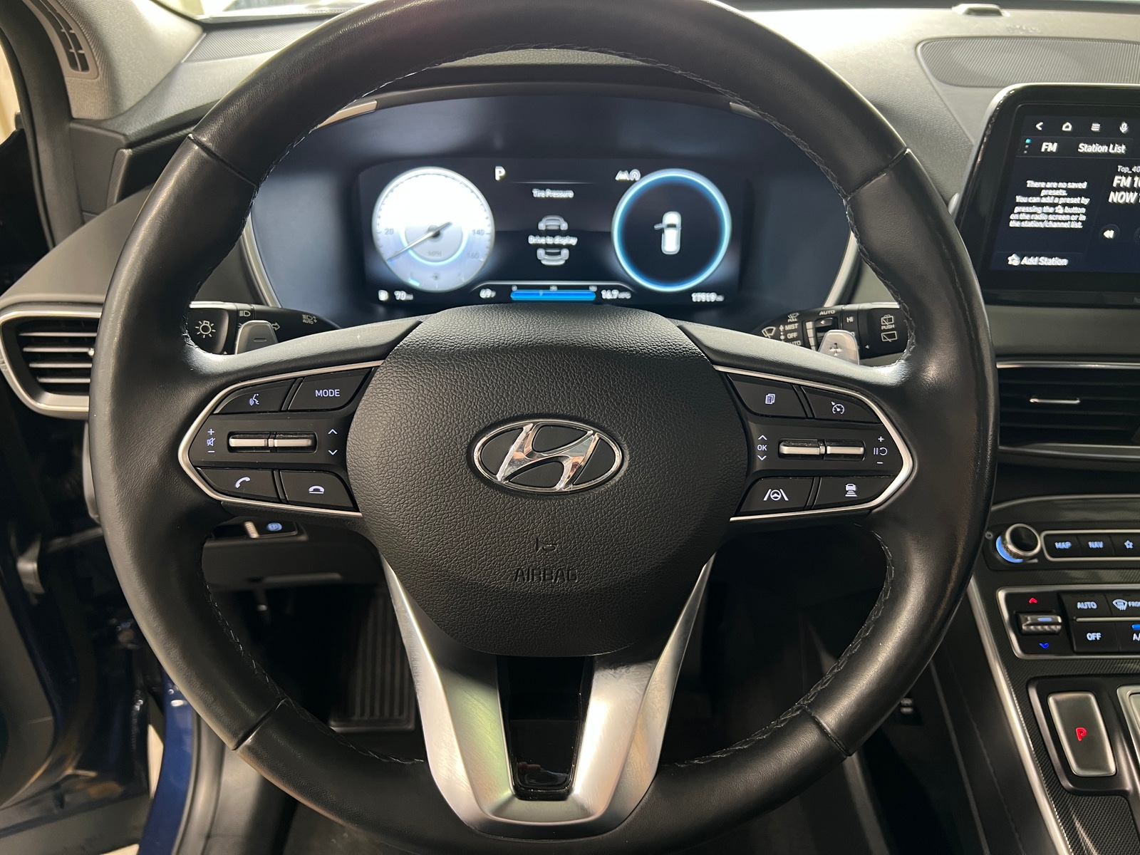 Thumbnail: 2023 Hyundai Santa Fe - 4