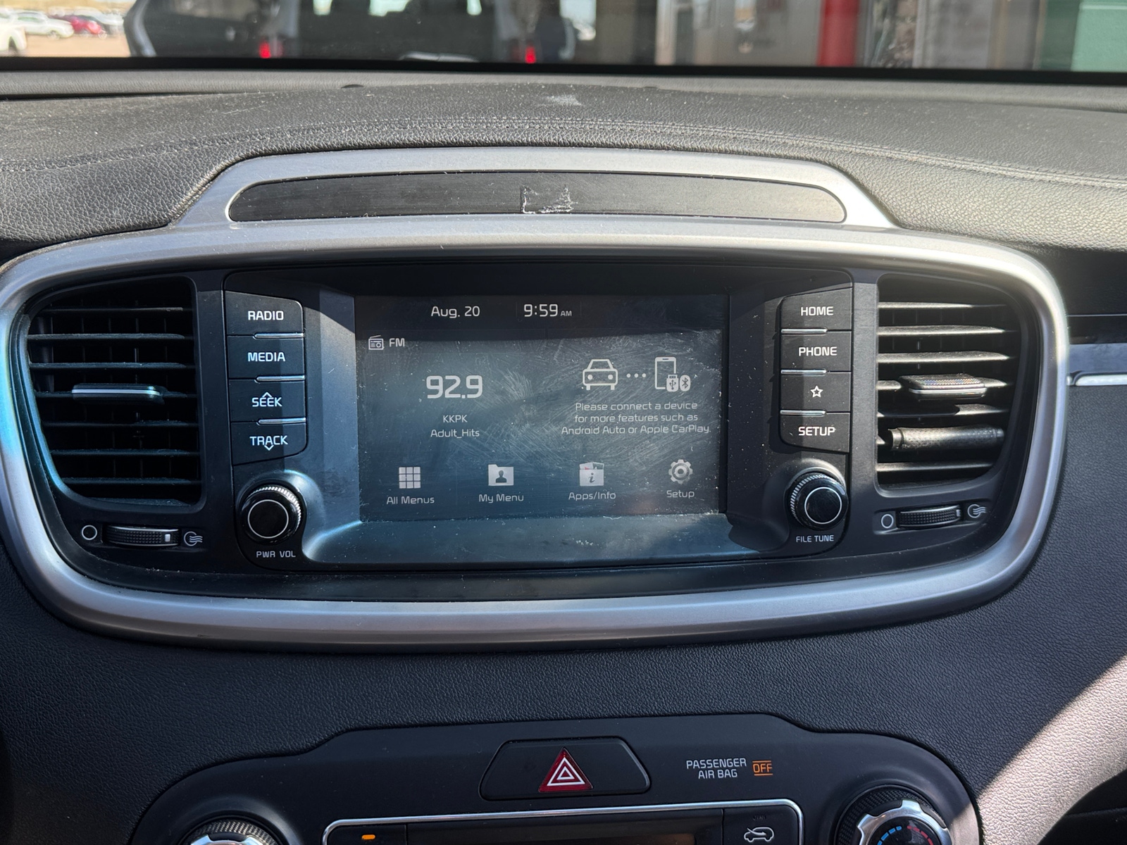 Thumbnail: 2019 Kia Sorento - 4