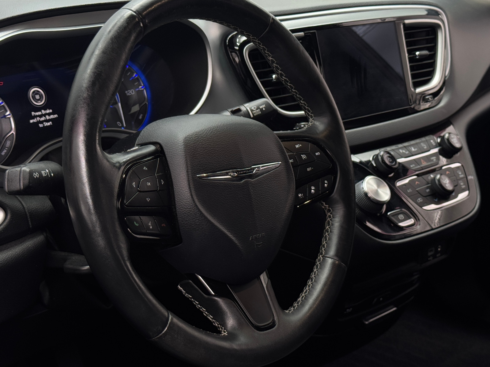 Thumbnail: 2020 Chrysler Pacifica - 4