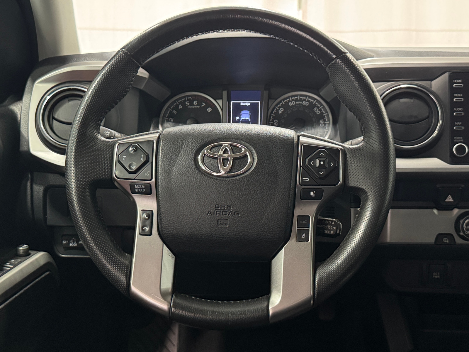 Thumbnail: 2022 Toyota Tacoma - 5
