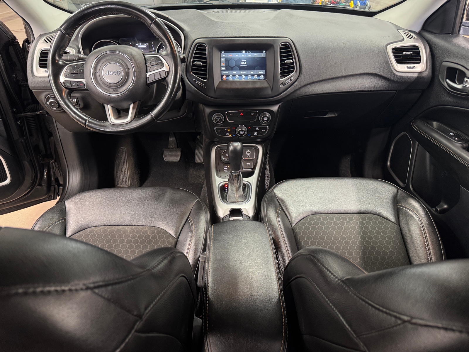 Thumbnail: 2020 Jeep Compass - 3