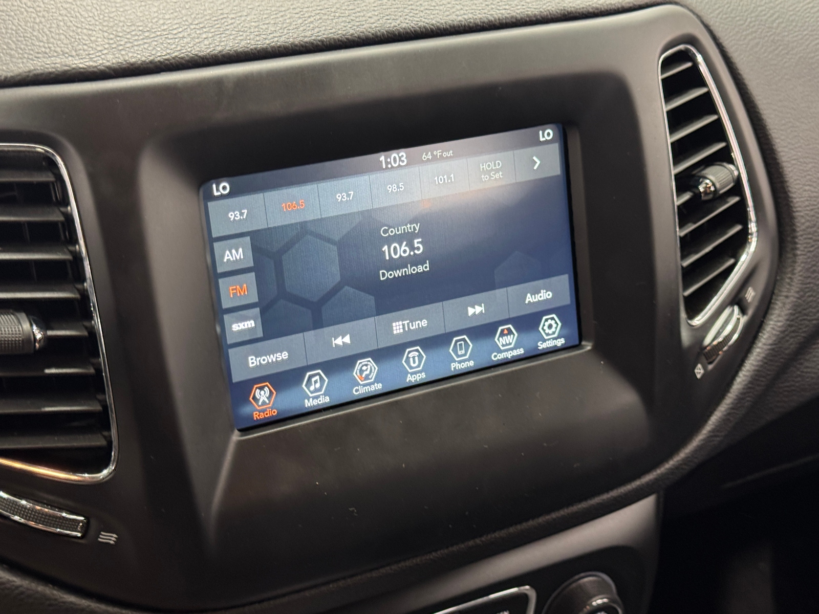 Thumbnail: 2020 Jeep Compass - 4