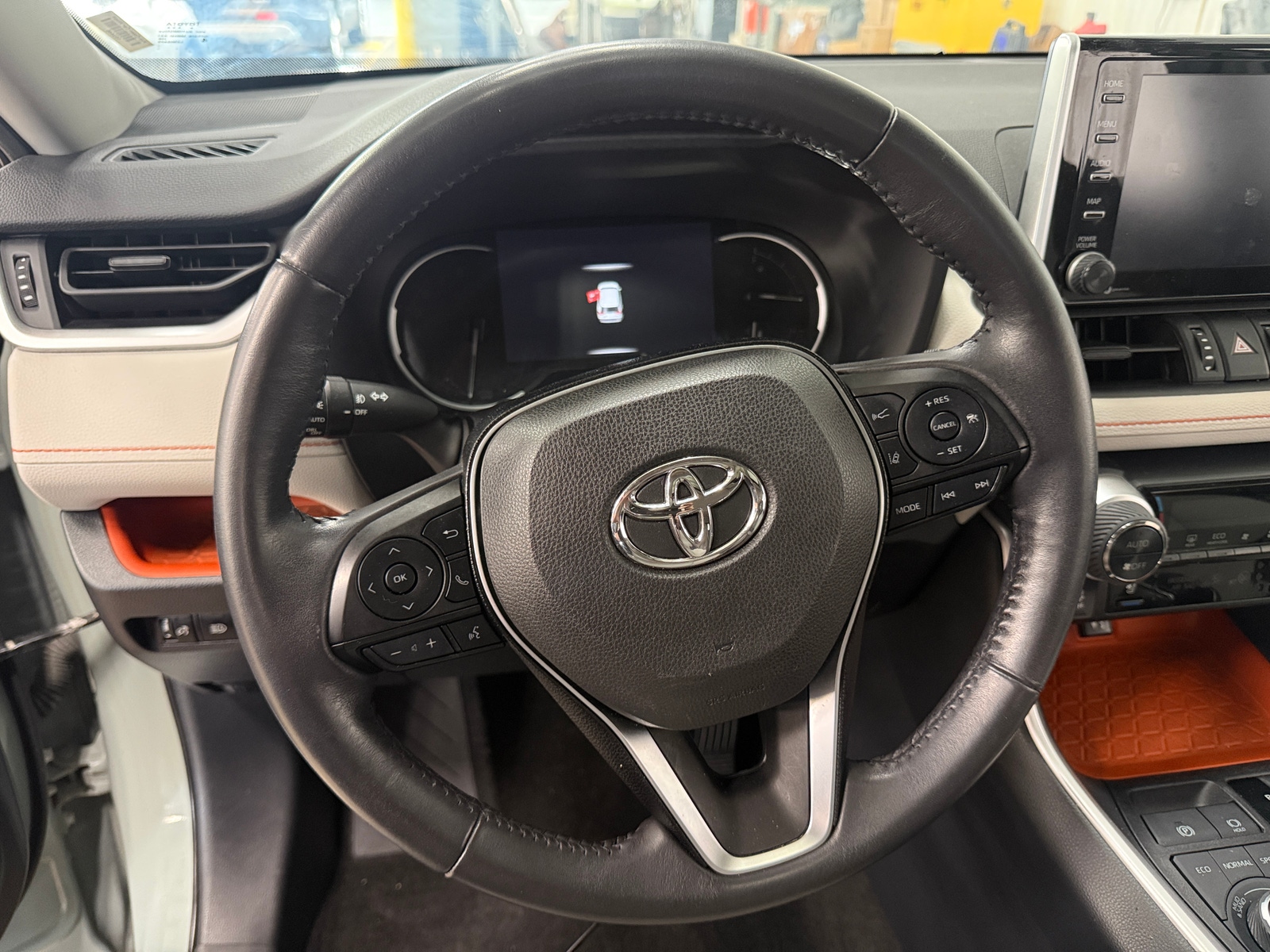Thumbnail: 2019 Toyota RAV4 - 4