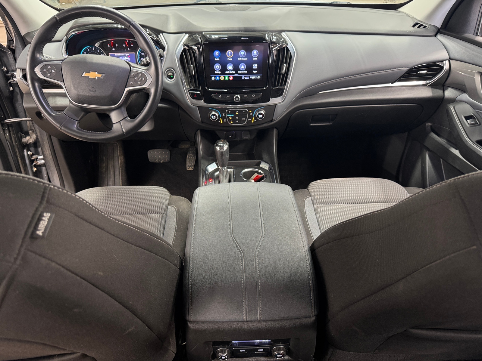 Thumbnail: 2020 Chevrolet Traverse - 3
