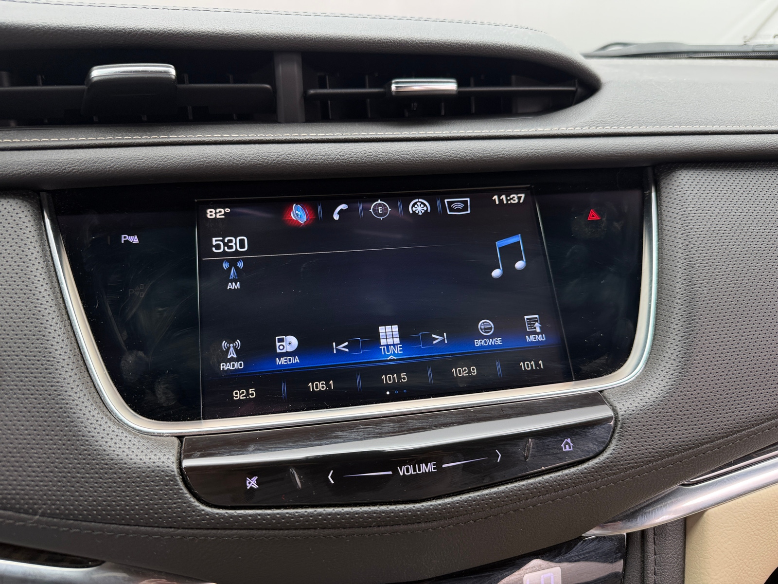 Thumbnail: 2017 Cadillac XT5 - 3