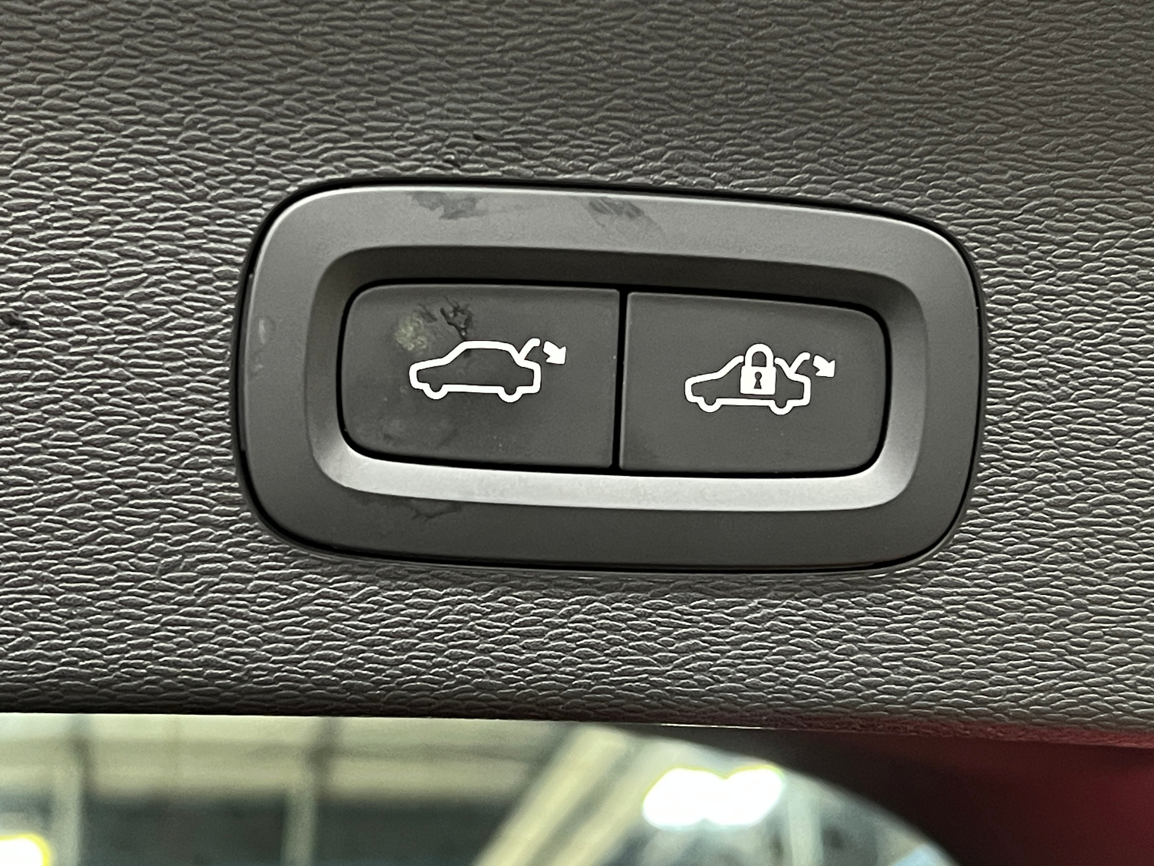 Used 2023 Volvo C40 Ultimate with VIN YV4ED3GM2P2038684 for sale in Auburn, WA