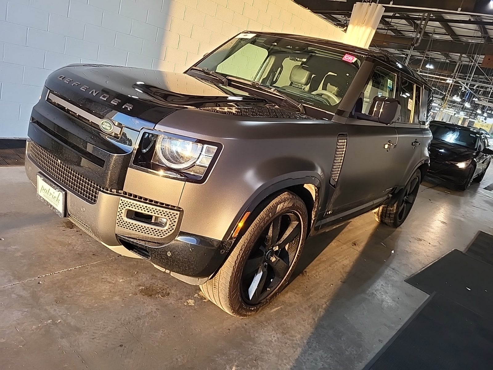 2023 Land Rover Defender V8