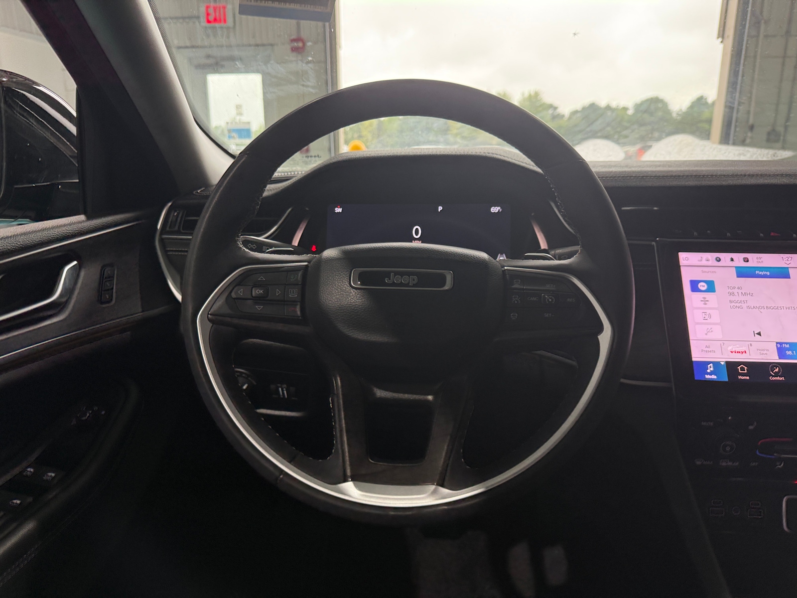 Thumbnail: 2023 Jeep Grand Cherokee L - 4