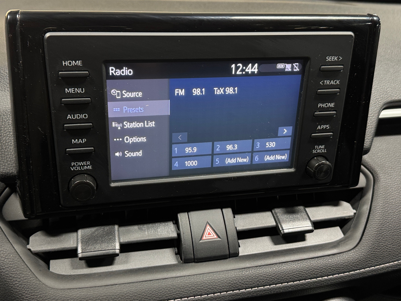 Thumbnail: 2019 Toyota RAV4 - 4