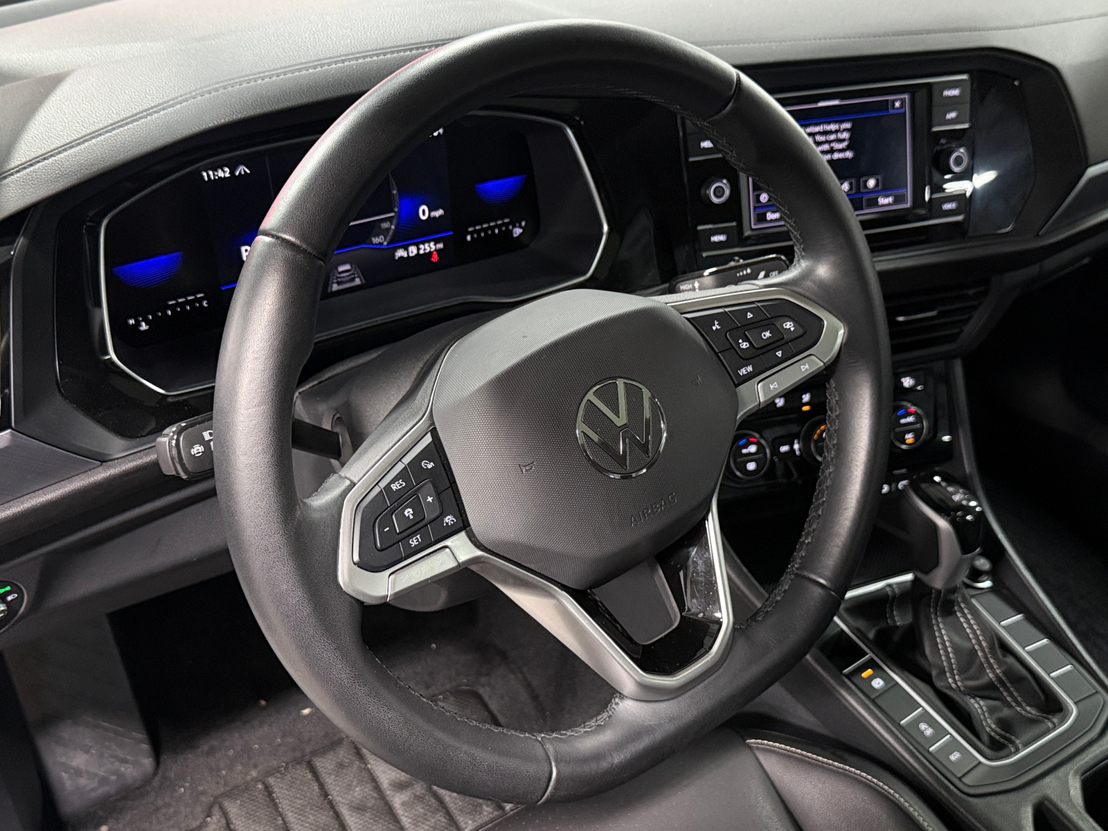 Thumbnail: 2023 Volkswagen Jetta - 5