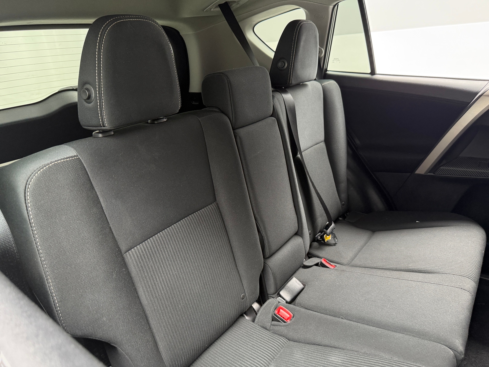 Thumbnail: 2015 Toyota RAV4 - 6