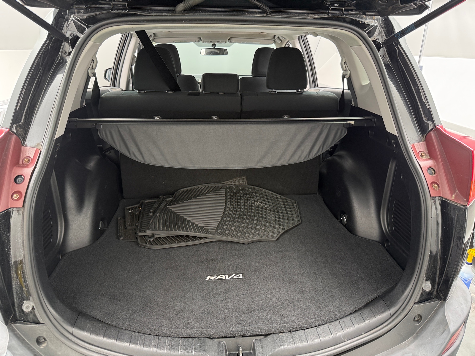 Thumbnail: 2015 Toyota RAV4 - 7