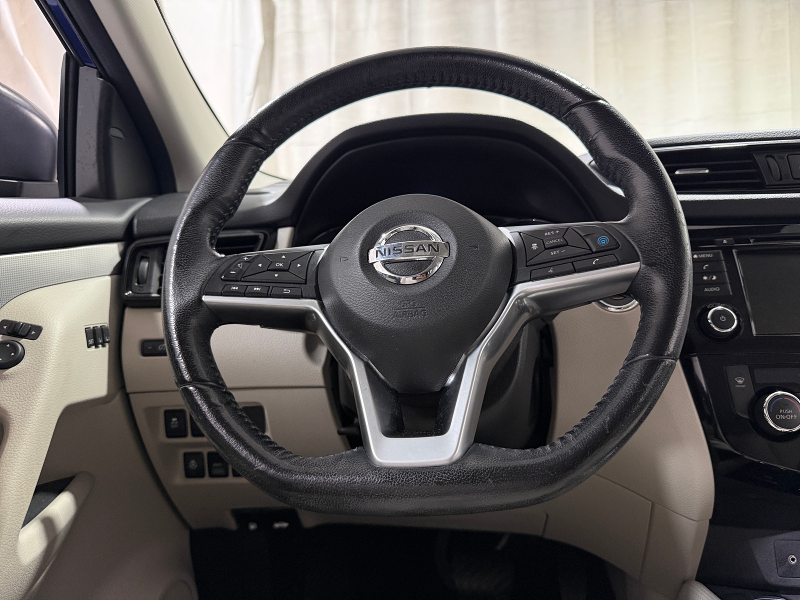 Thumbnail: 2020 Nissan Rogue Sport - 4