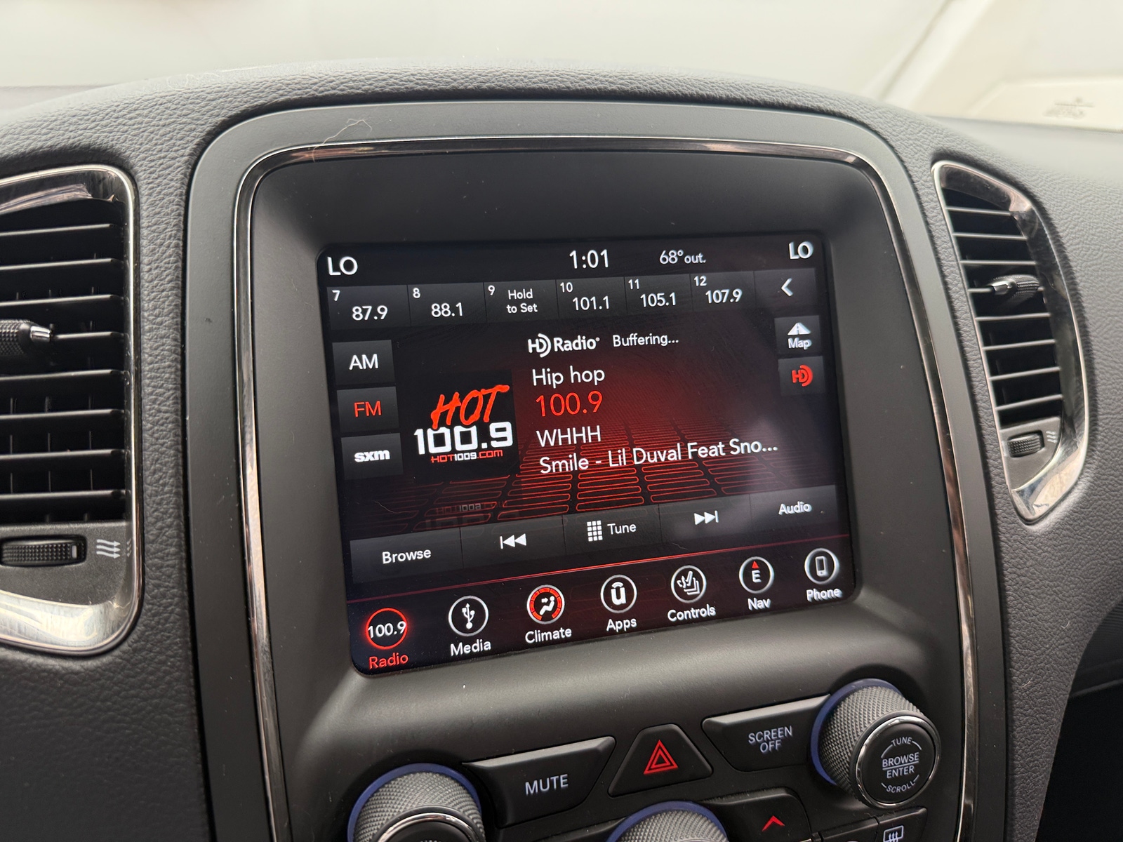 Thumbnail: 2018 Dodge Durango - 3