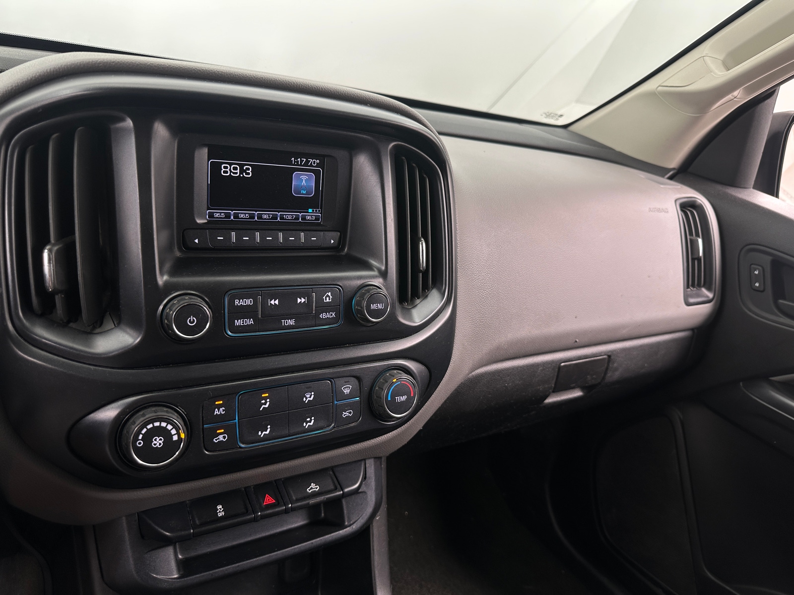 Thumbnail: 2017 Chevrolet Colorado - 4