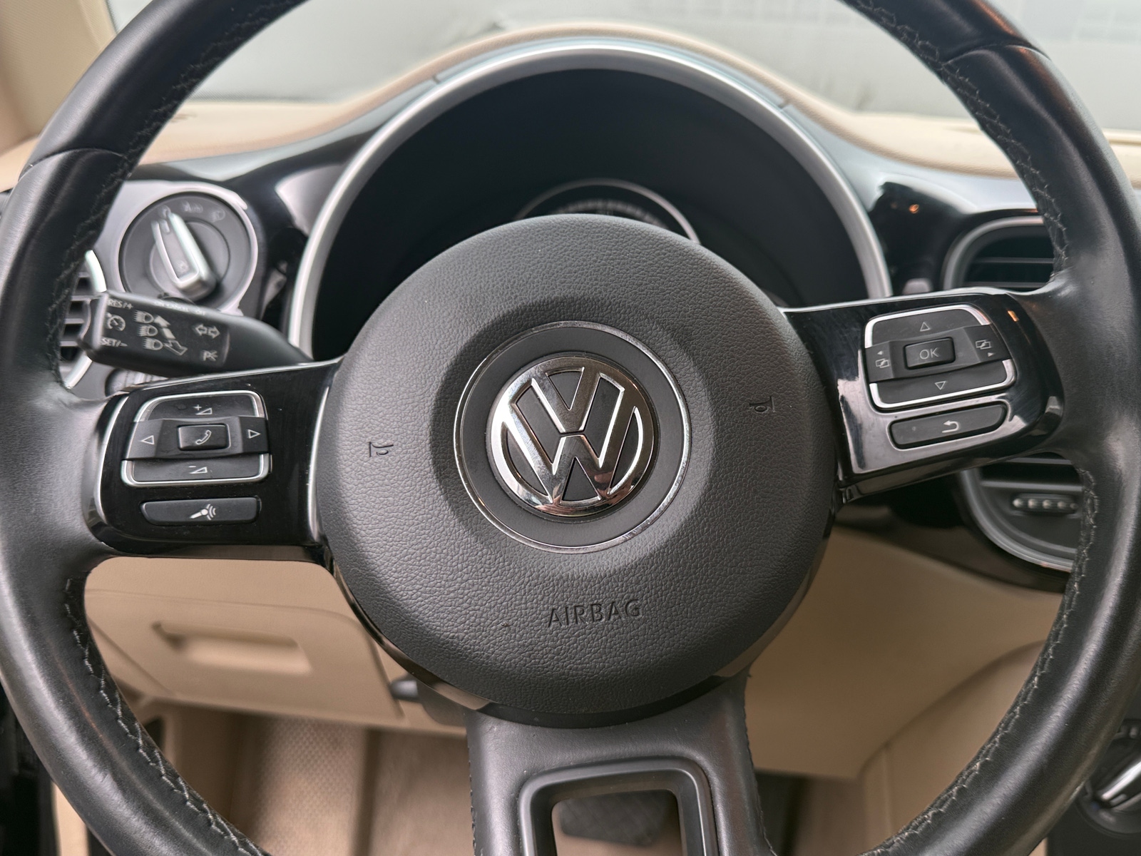 Thumbnail: 2016 Volkswagen Beetle - 5