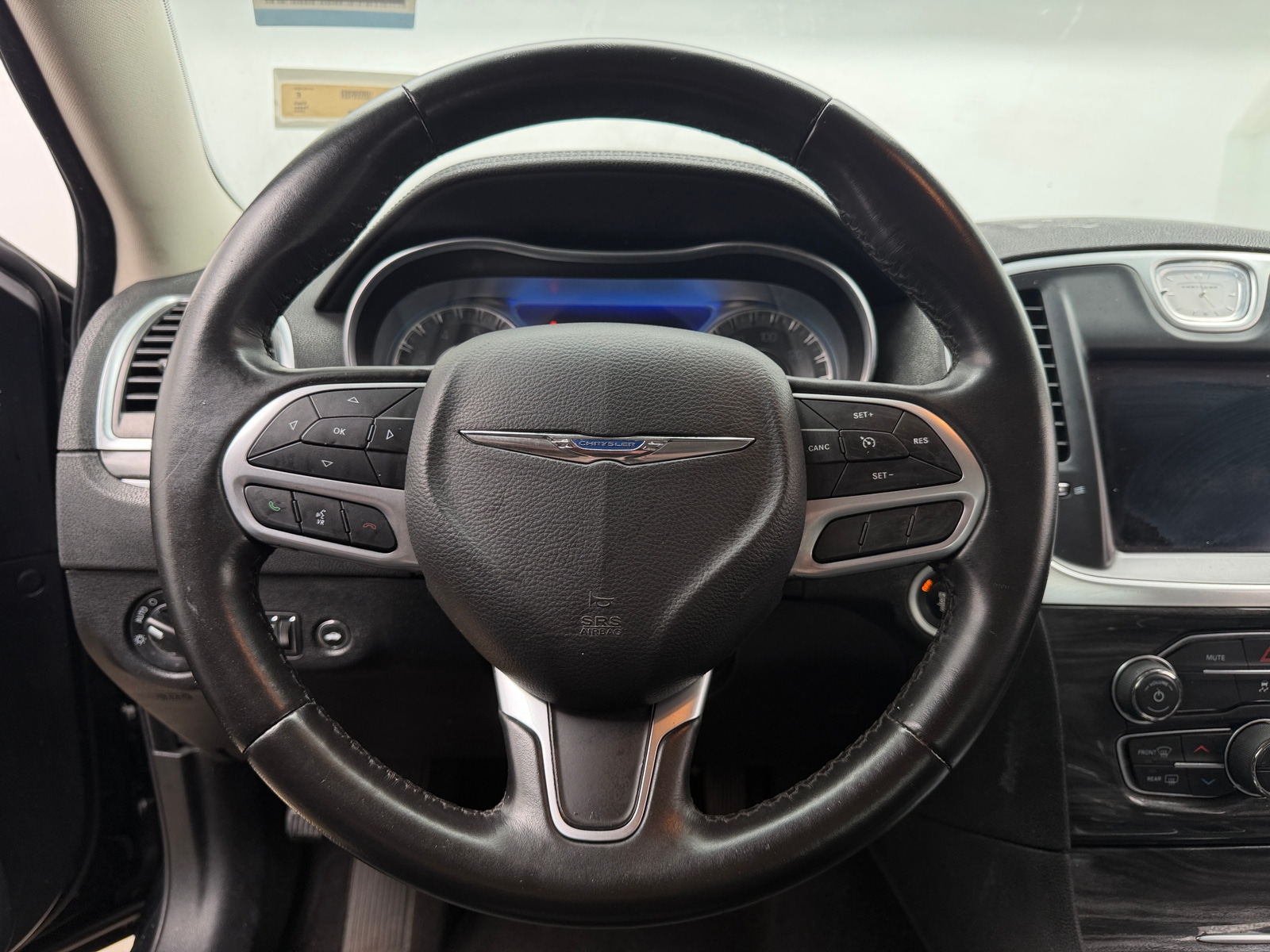 Thumbnail: 2020 Chrysler 300 - 5