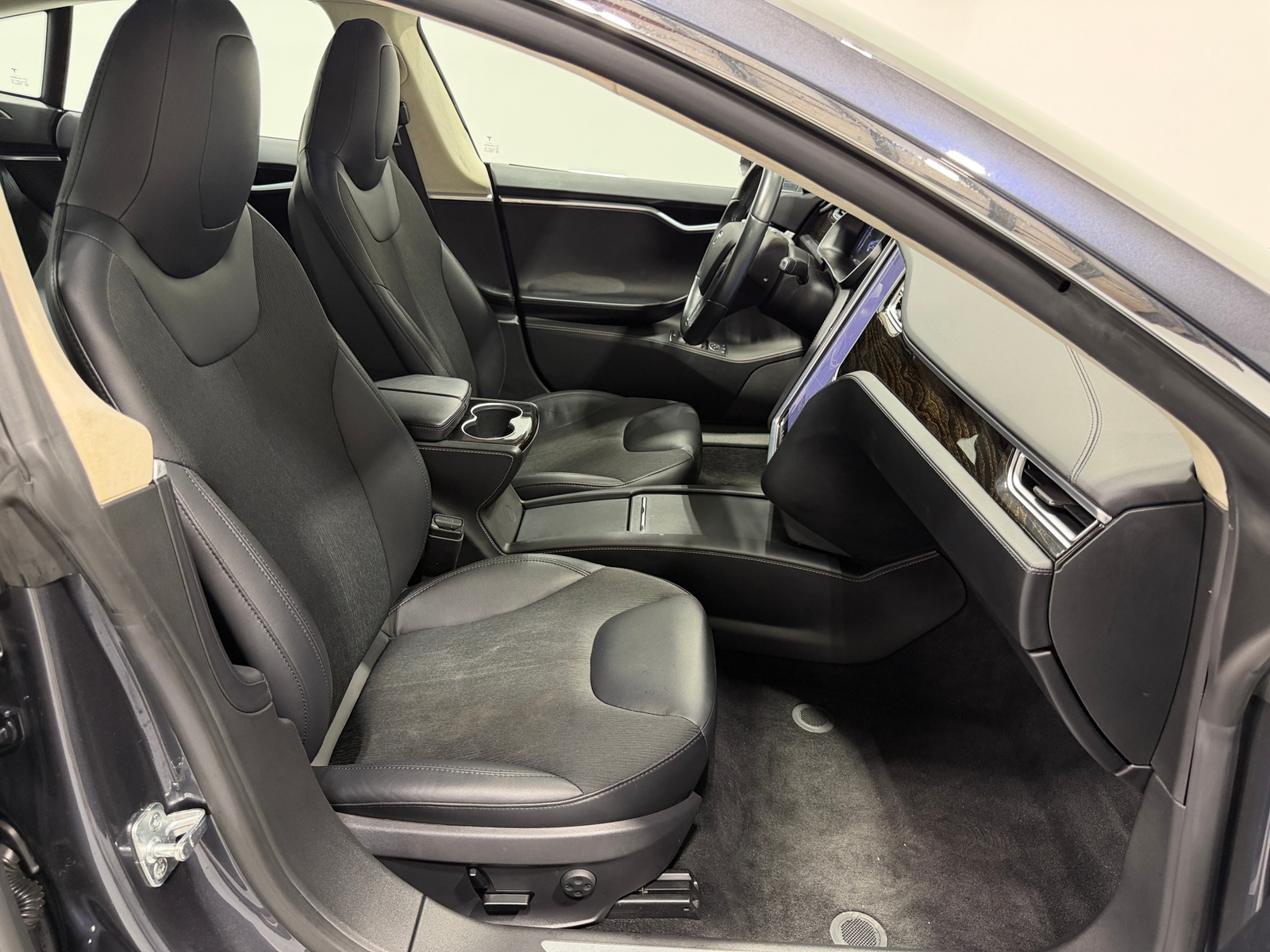 Thumbnail: 2017 Tesla Model S - 2