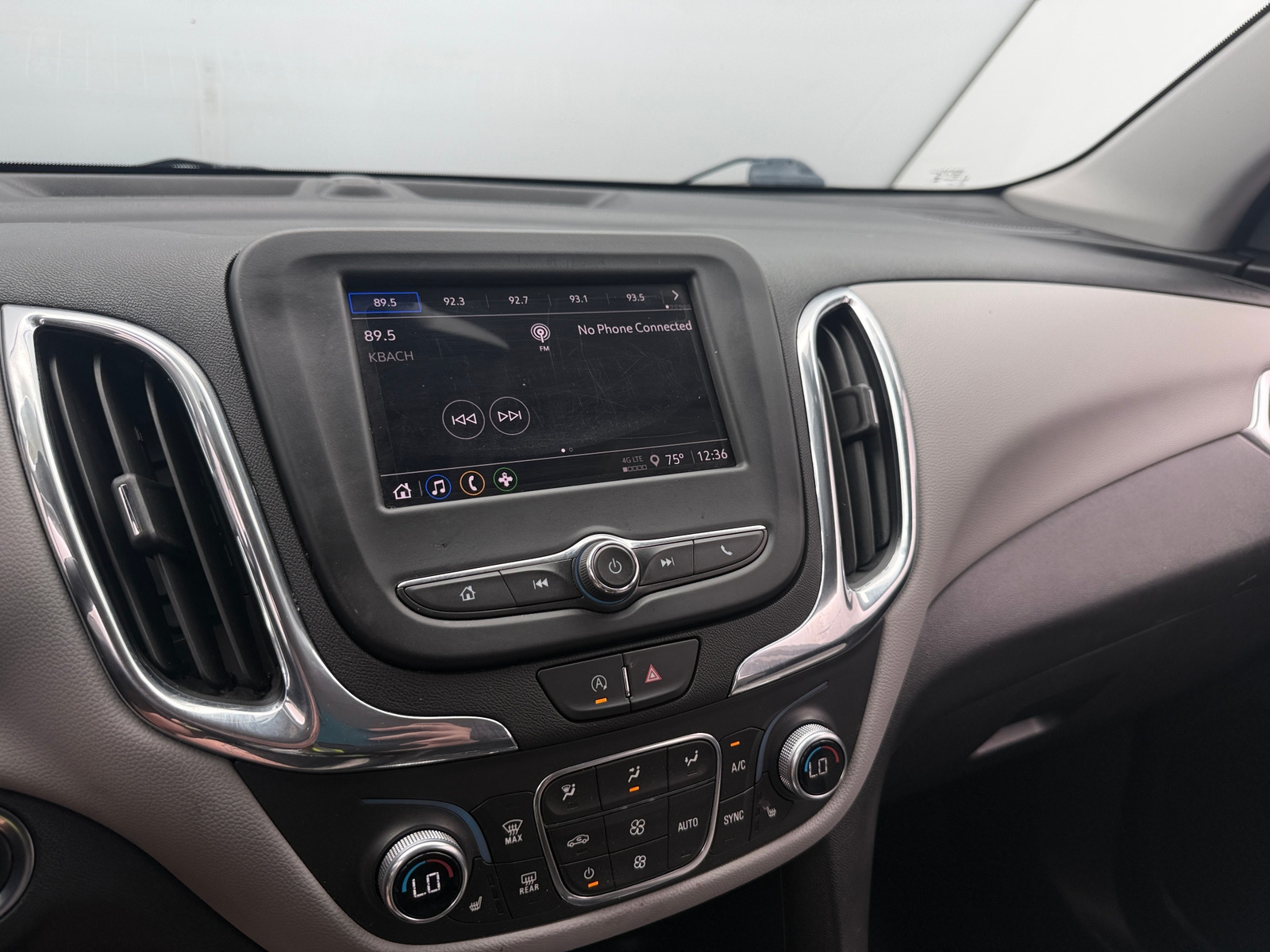 Thumbnail: 2023 Chevrolet Equinox - 4