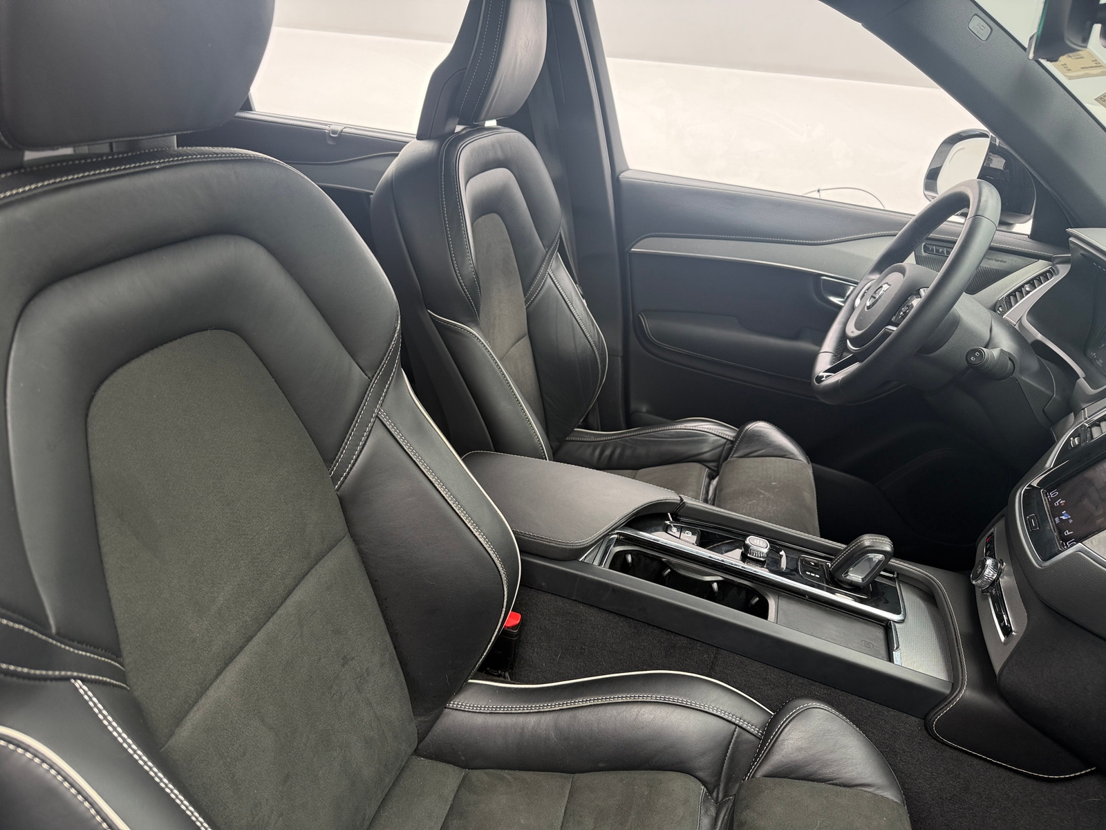 Thumbnail: 2022 Volvo XC90 - 2