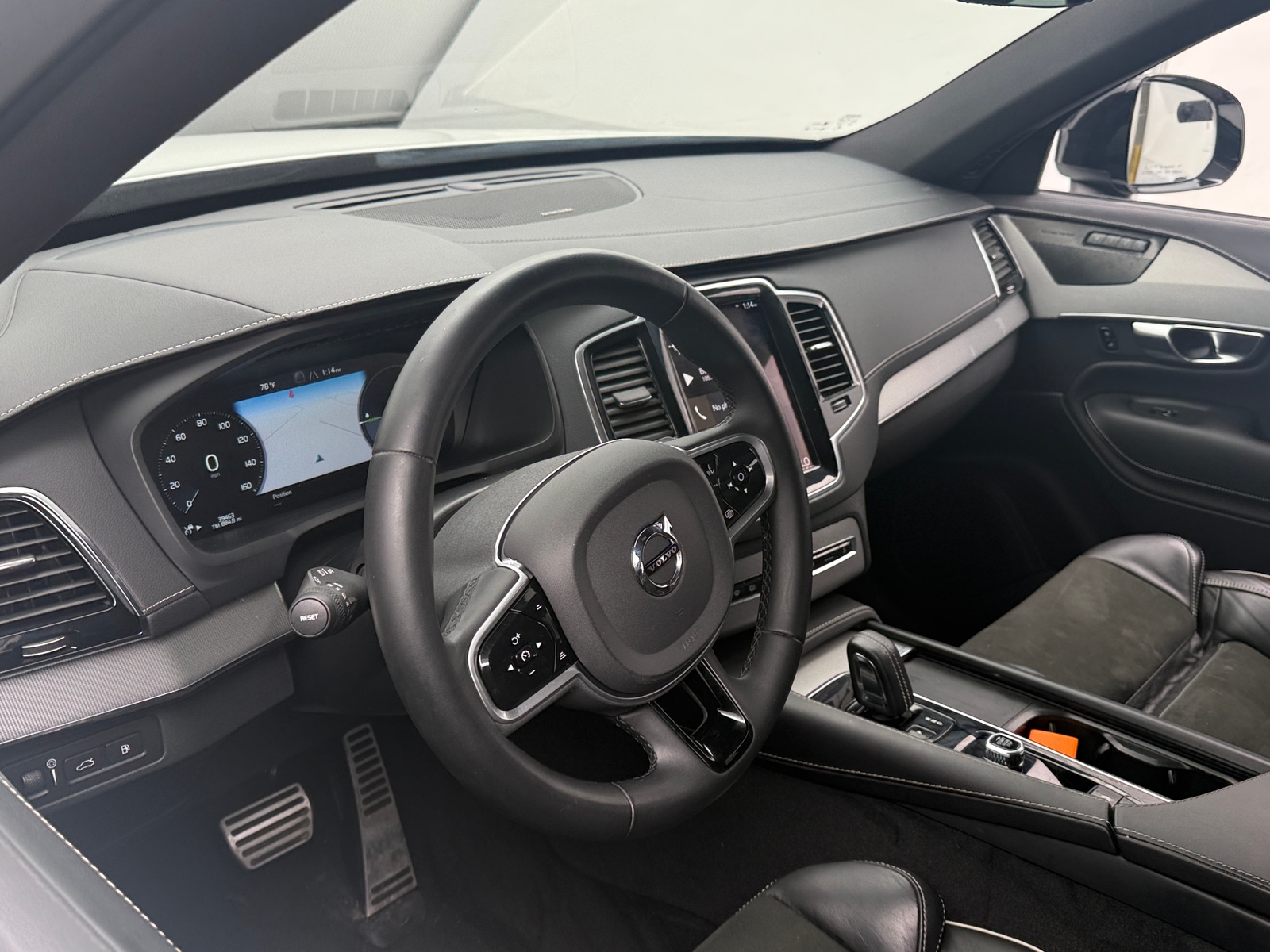 Thumbnail: 2022 Volvo XC90 - 3