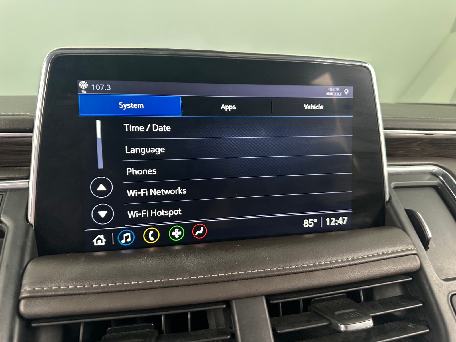 Thumbnail: 2021 Chevrolet Tahoe - 3