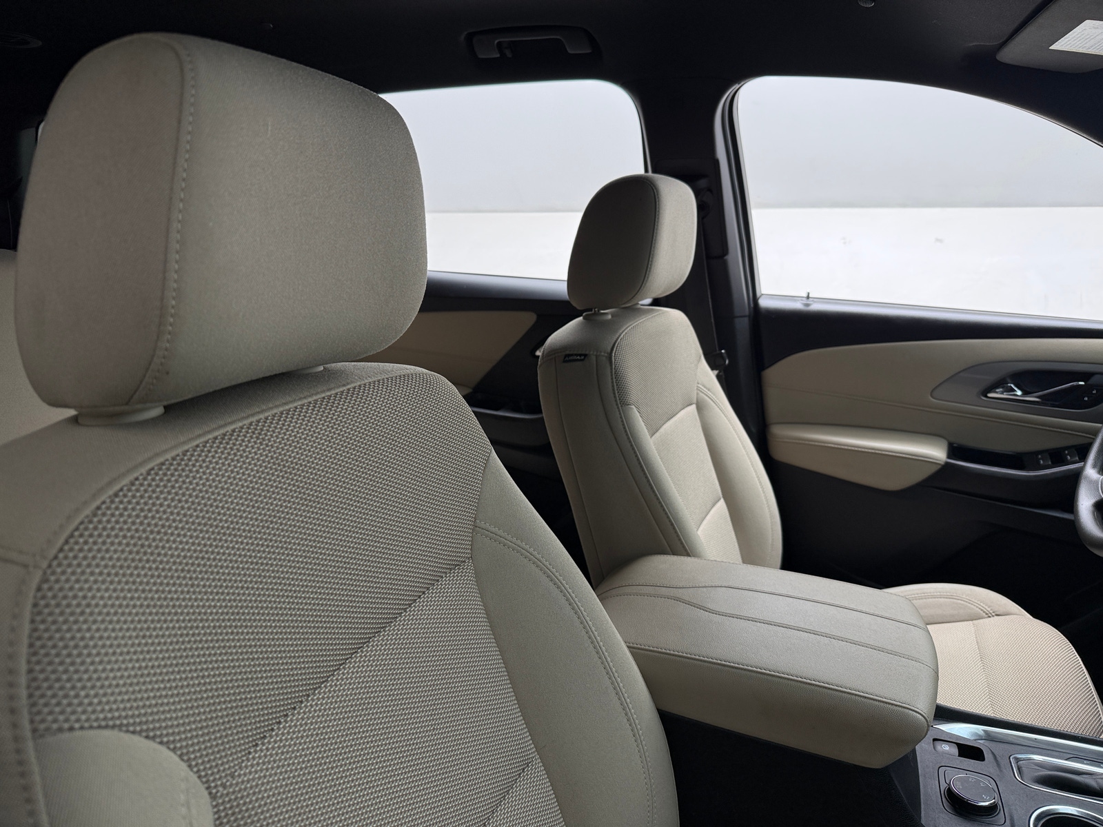 Thumbnail: 2023 Chevrolet Traverse - 2