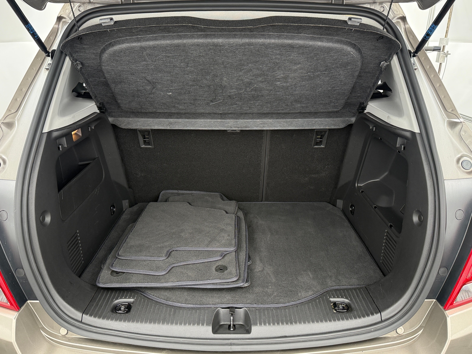 Thumbnail: 2021 Chevrolet Trax - 6