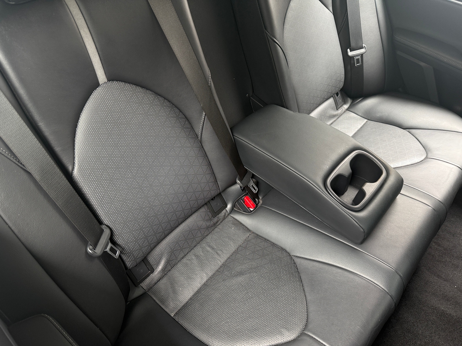 Thumbnail: 2019 Toyota Camry - 5