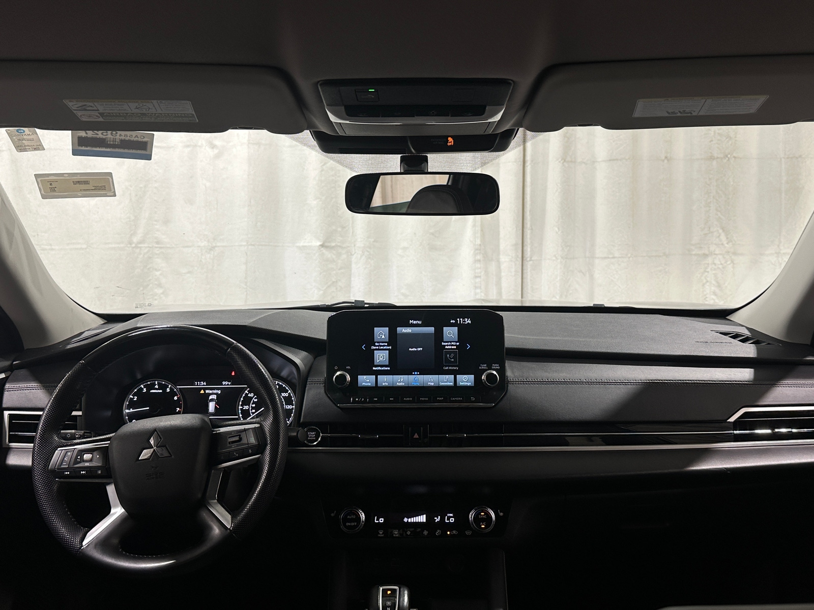 Thumbnail: 2023 Mitsubishi Outlander - 2