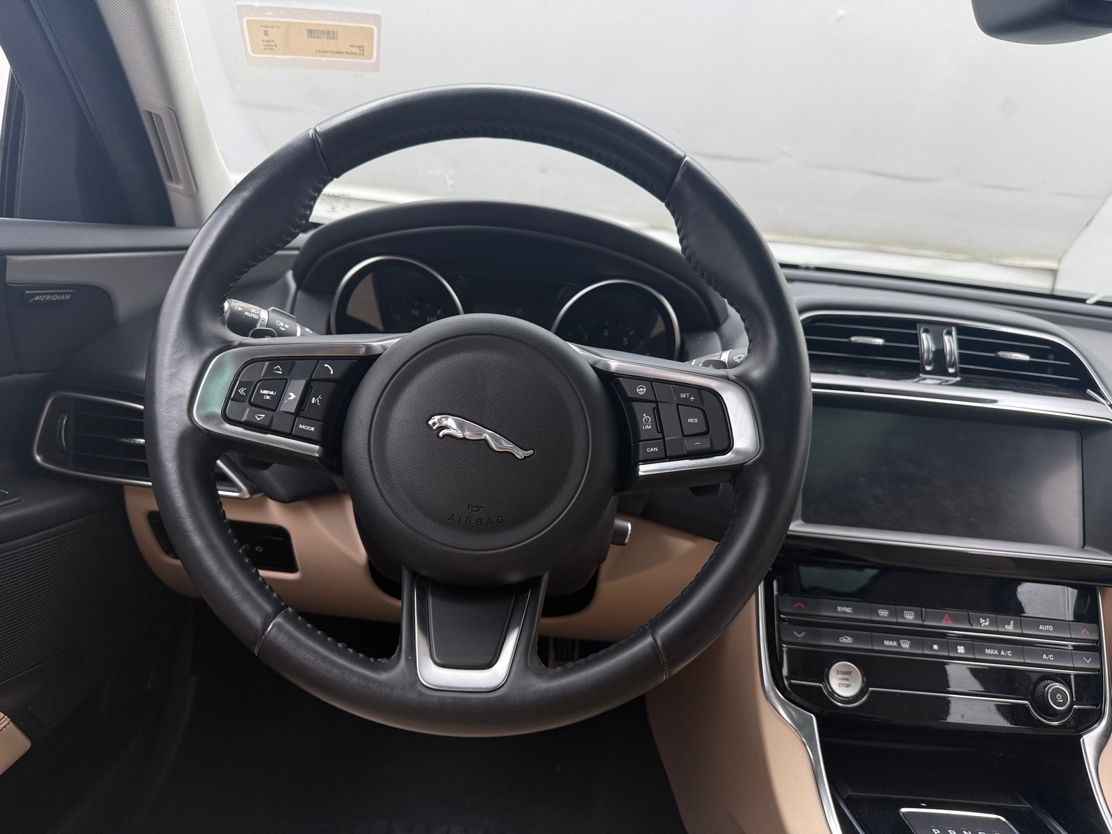 Thumbnail: 2019 Jaguar XE - 4