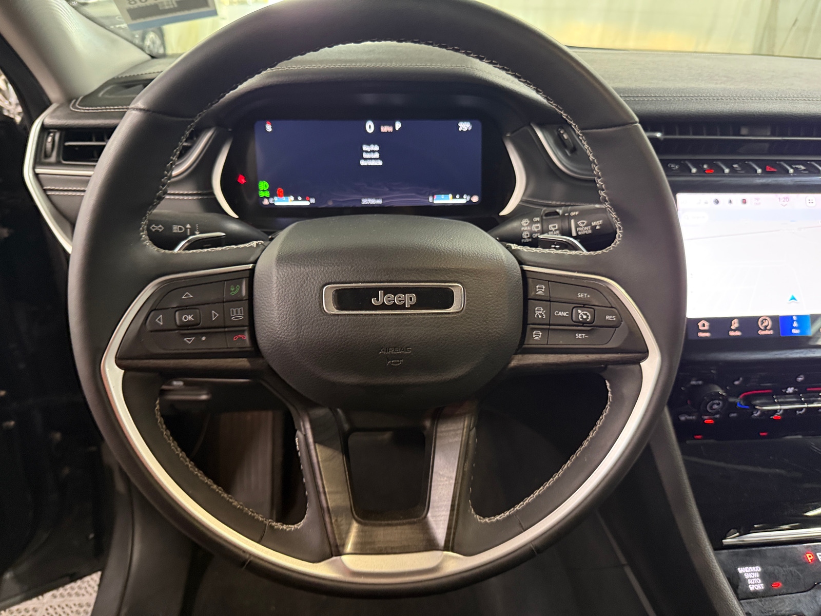 Thumbnail: 2023 Jeep Grand Cherokee - 4