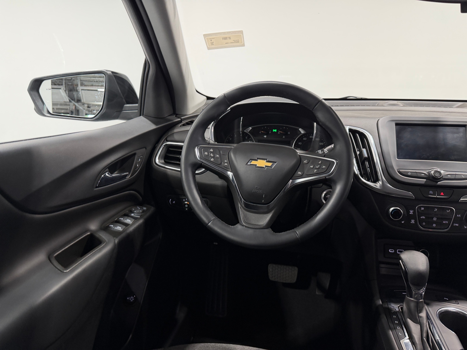 Thumbnail: 2023 Chevrolet Equinox - 5