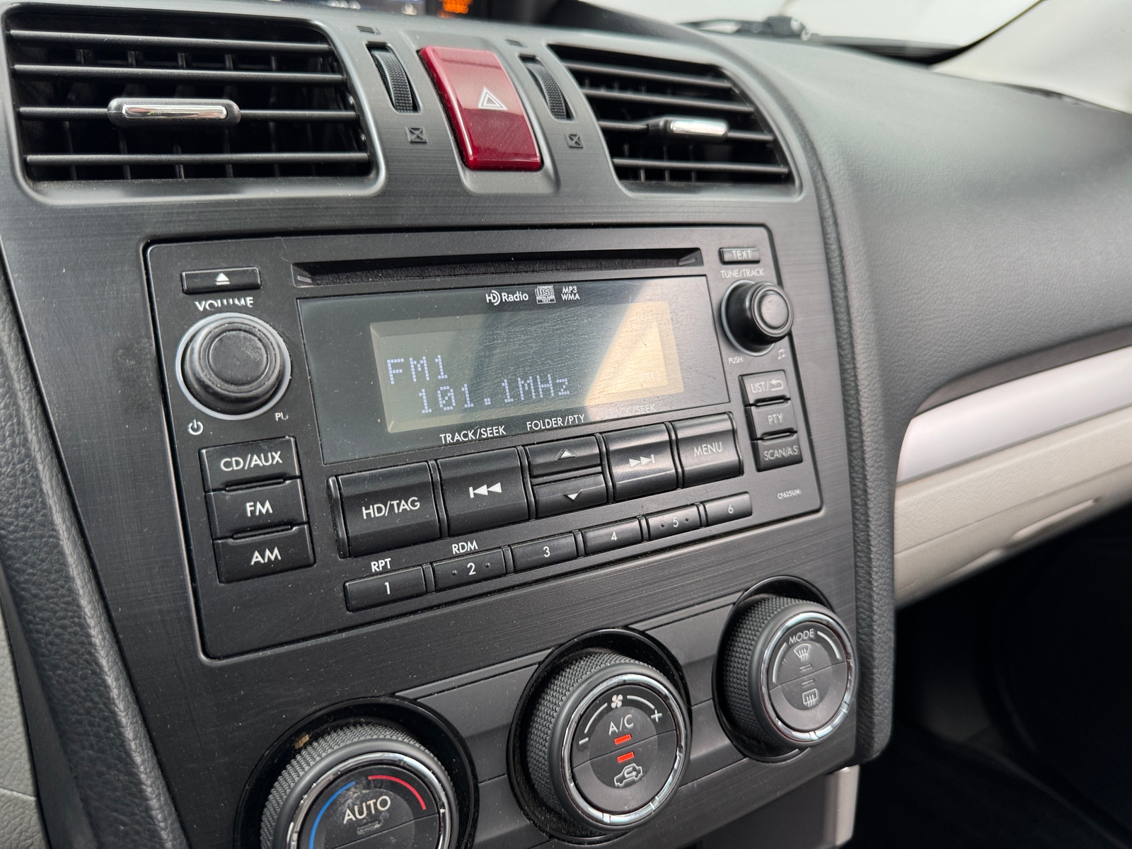 Thumbnail: 2015 Subaru Forester - 3