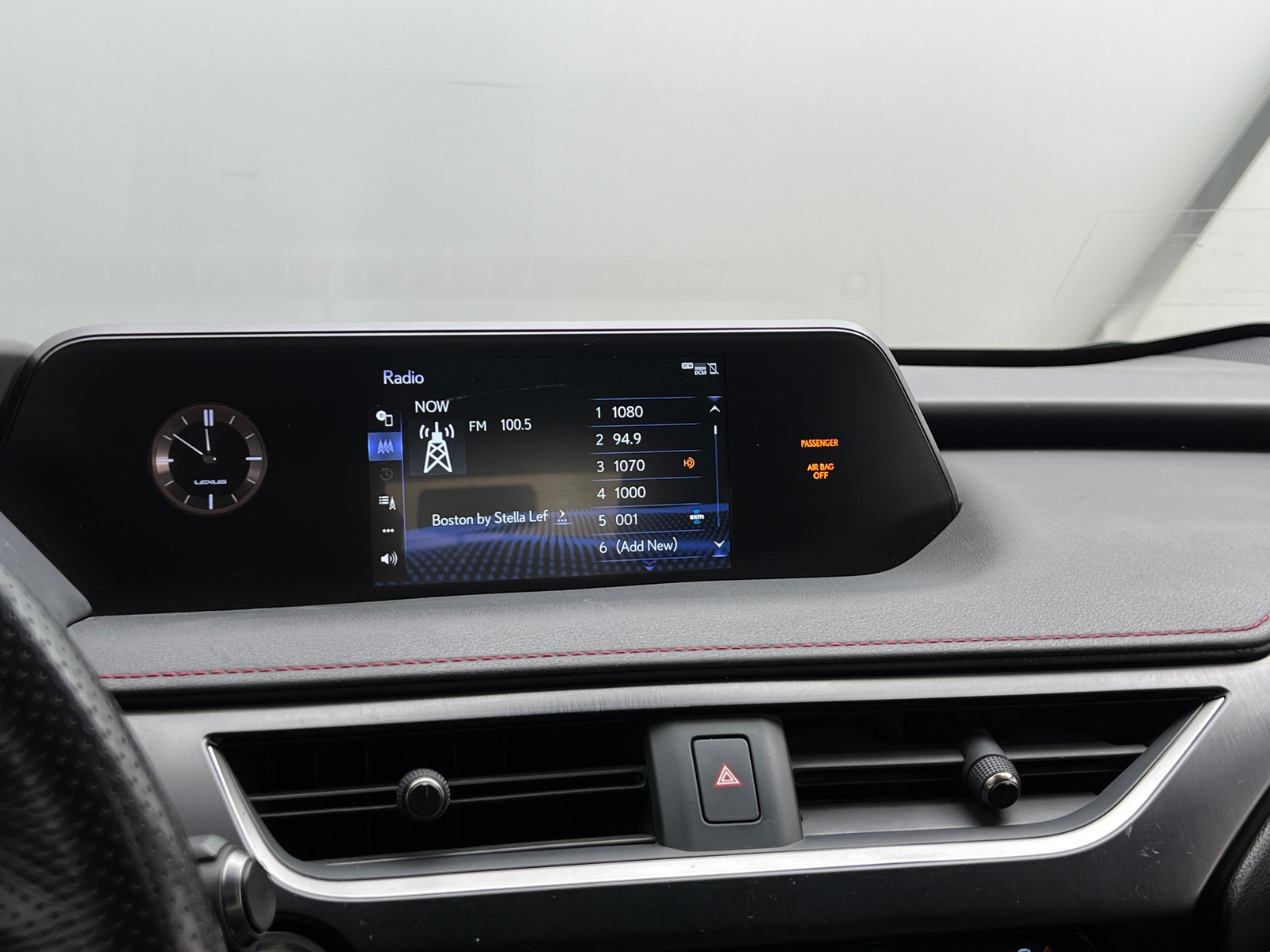Thumbnail: 2019 Lexus UX - 3