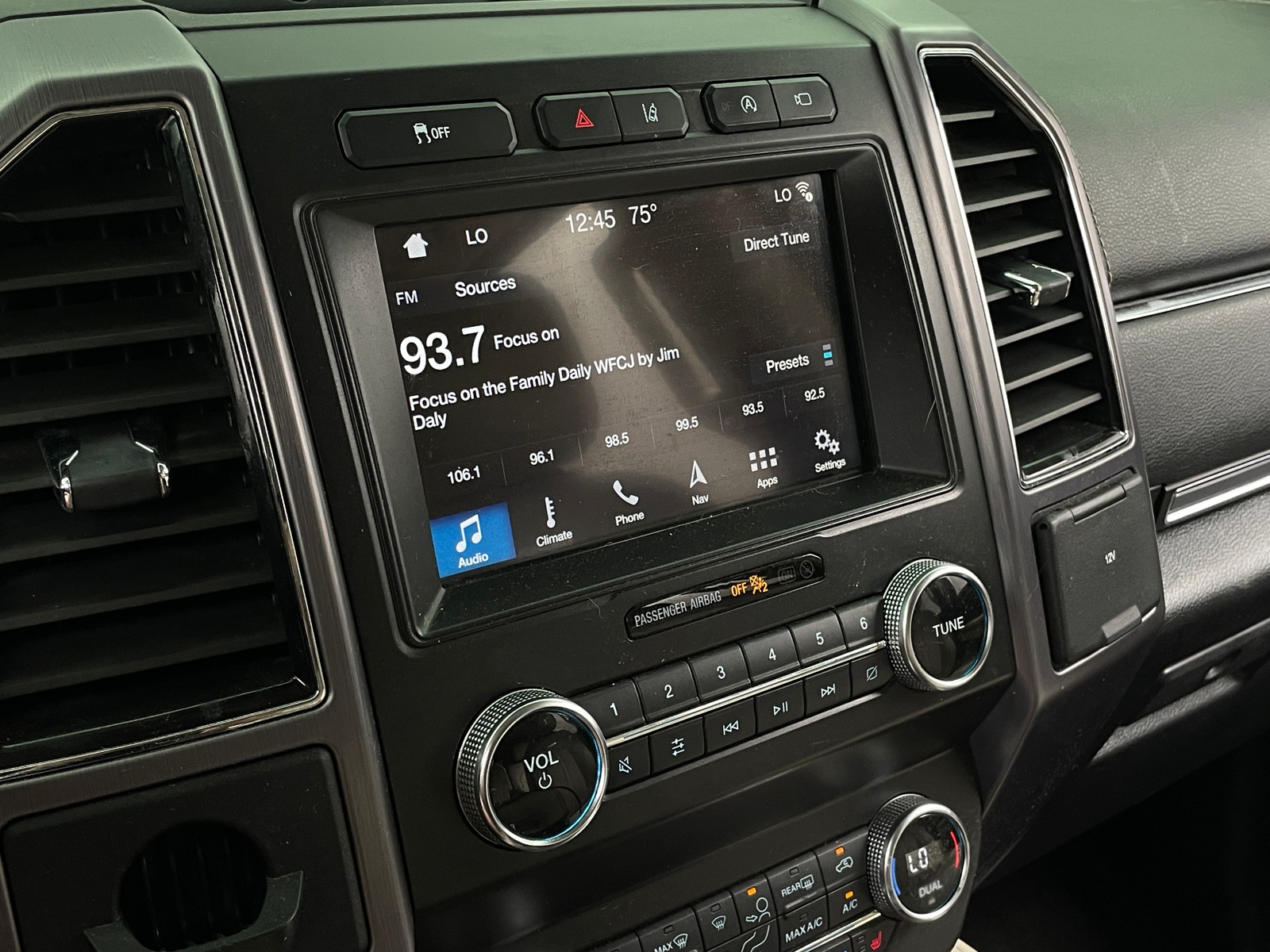 Thumbnail: 2019 Ford Expedition - 3