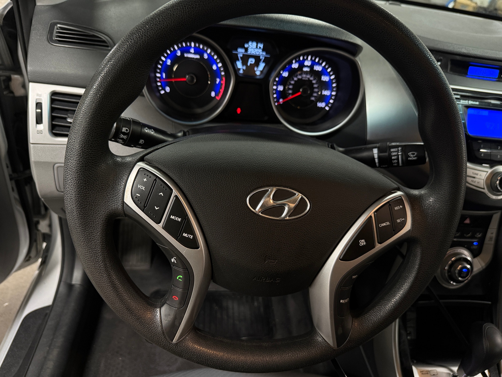 Thumbnail: 2012 Hyundai Elantra - 5