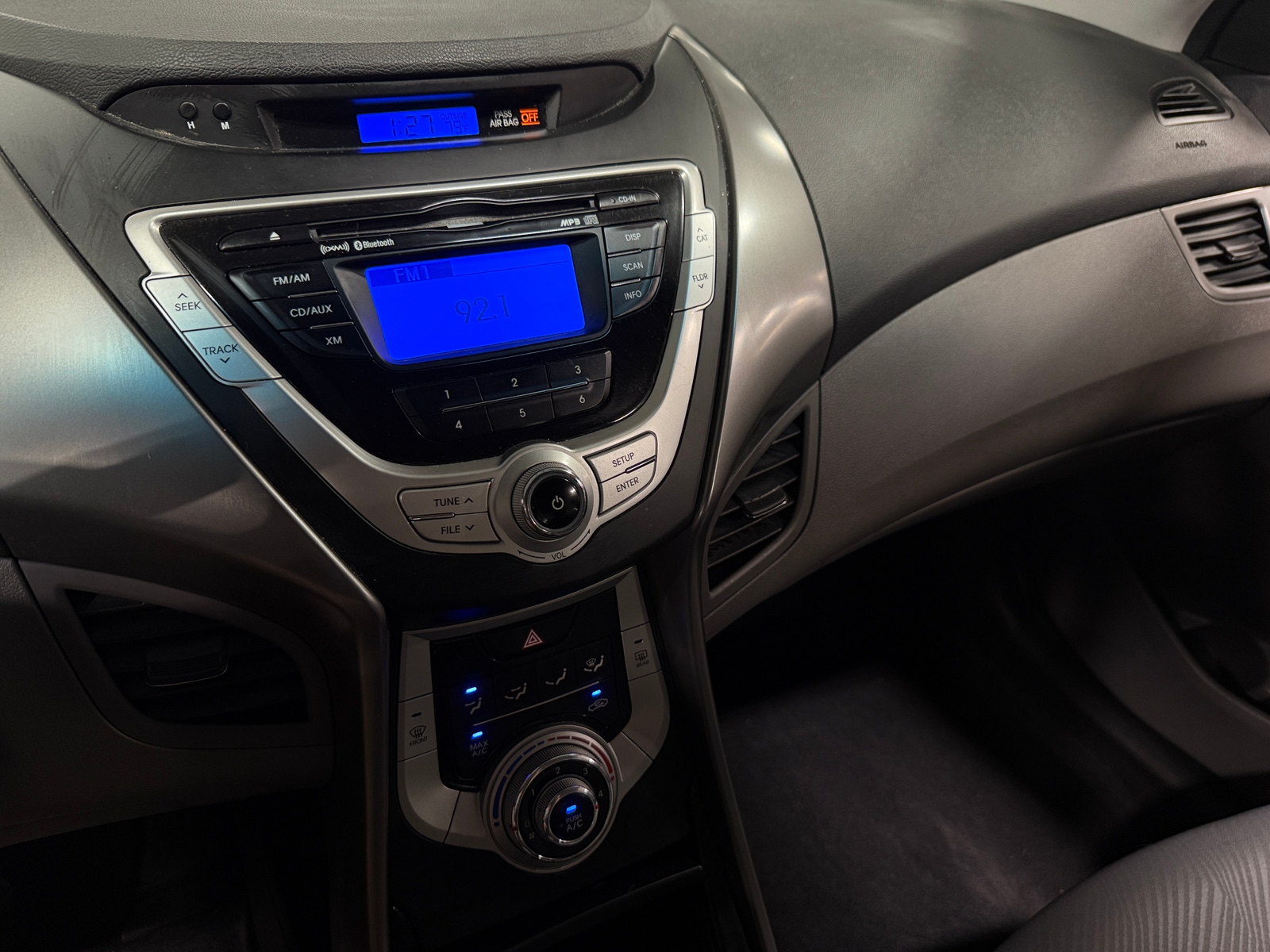 Thumbnail: 2012 Hyundai Elantra - 4