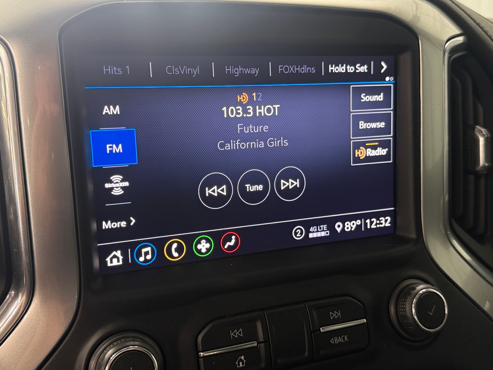 Thumbnail: 2020 Chevrolet Silverado 1500 - 4