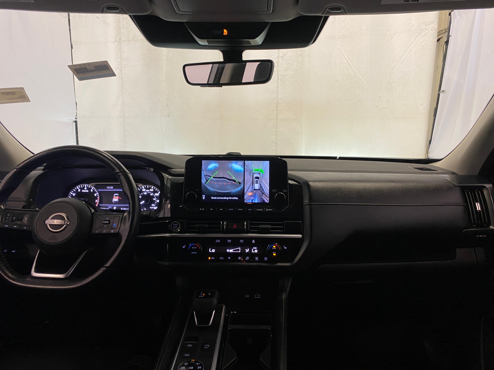Thumbnail: 2023 Nissan Pathfinder - 2