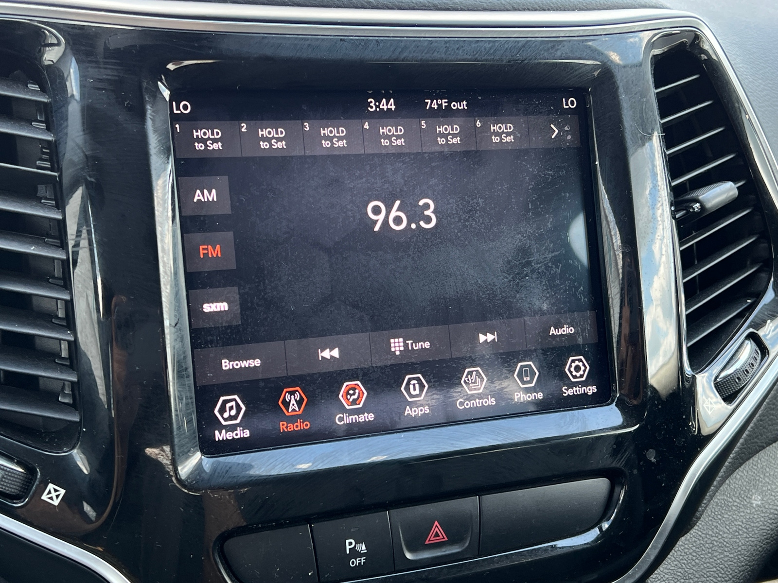 Thumbnail: 2019 Jeep Cherokee - 3