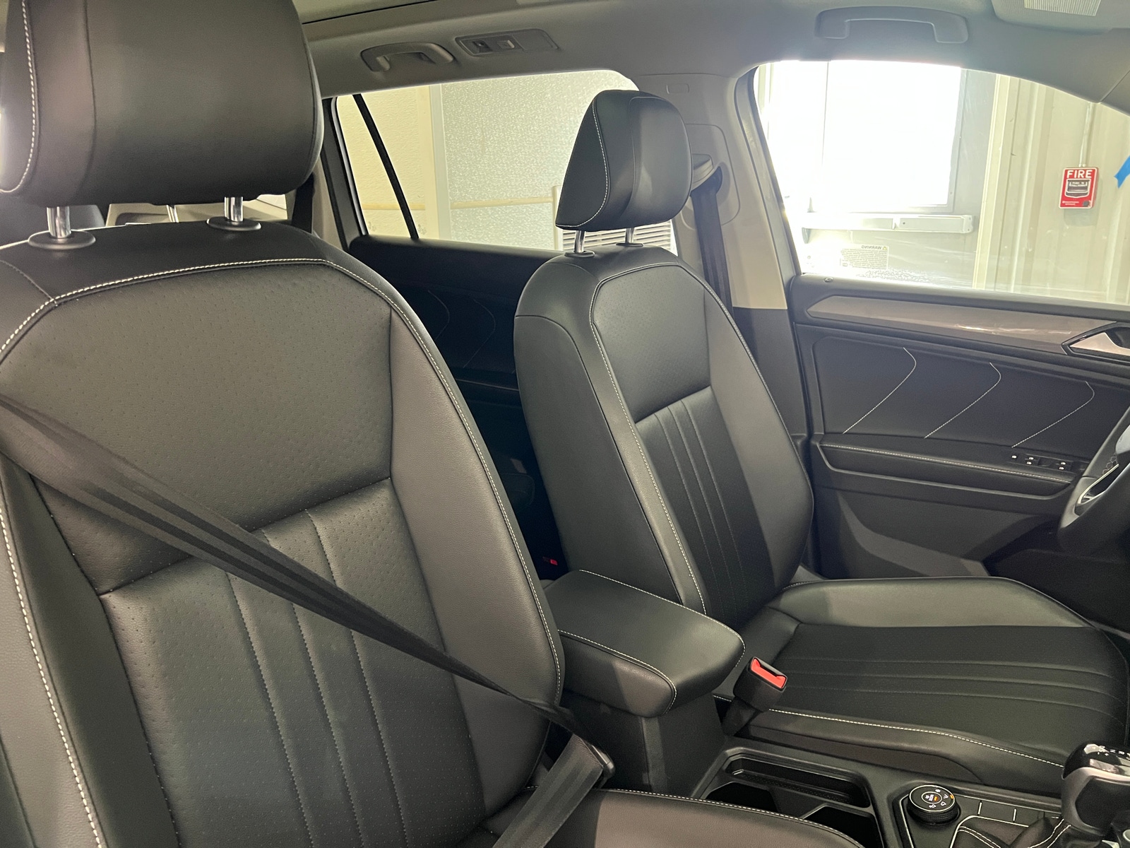 Thumbnail: 2023 Volkswagen Tiguan - 2