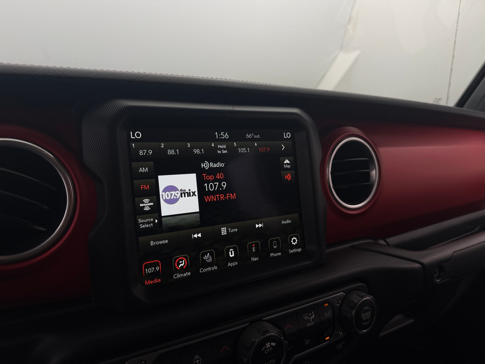 Thumbnail: 2022 Jeep Gladiator - 3